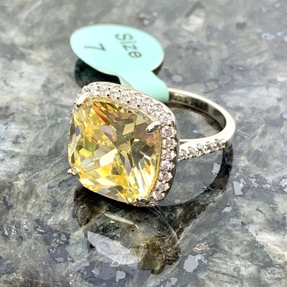 925 STERLING SILVER & YELLOW CZ COCKTAIL RING - Picture 2 of 8